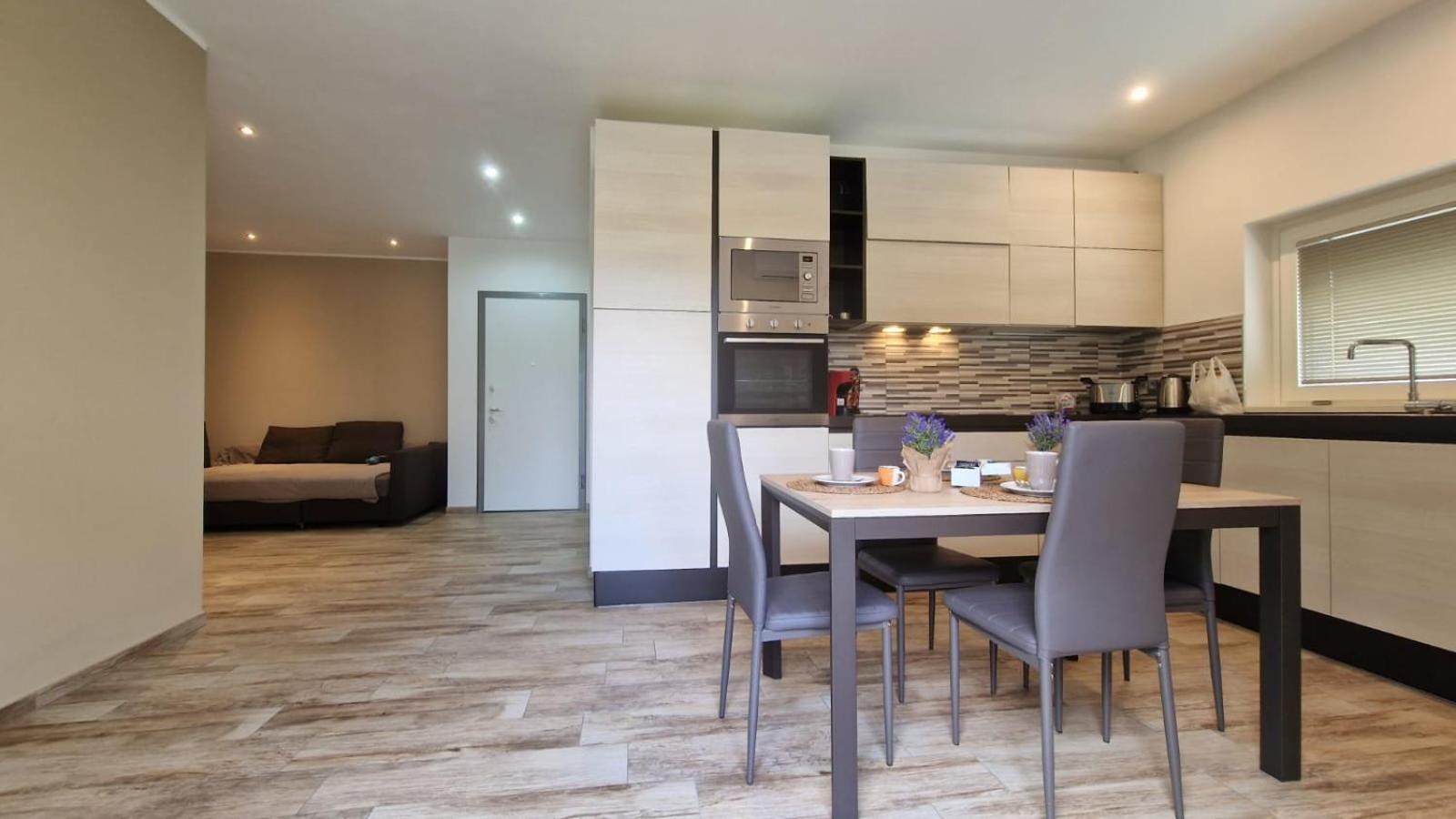 Casa Lina Tirano Apartment ภายนอก รูปภาพ