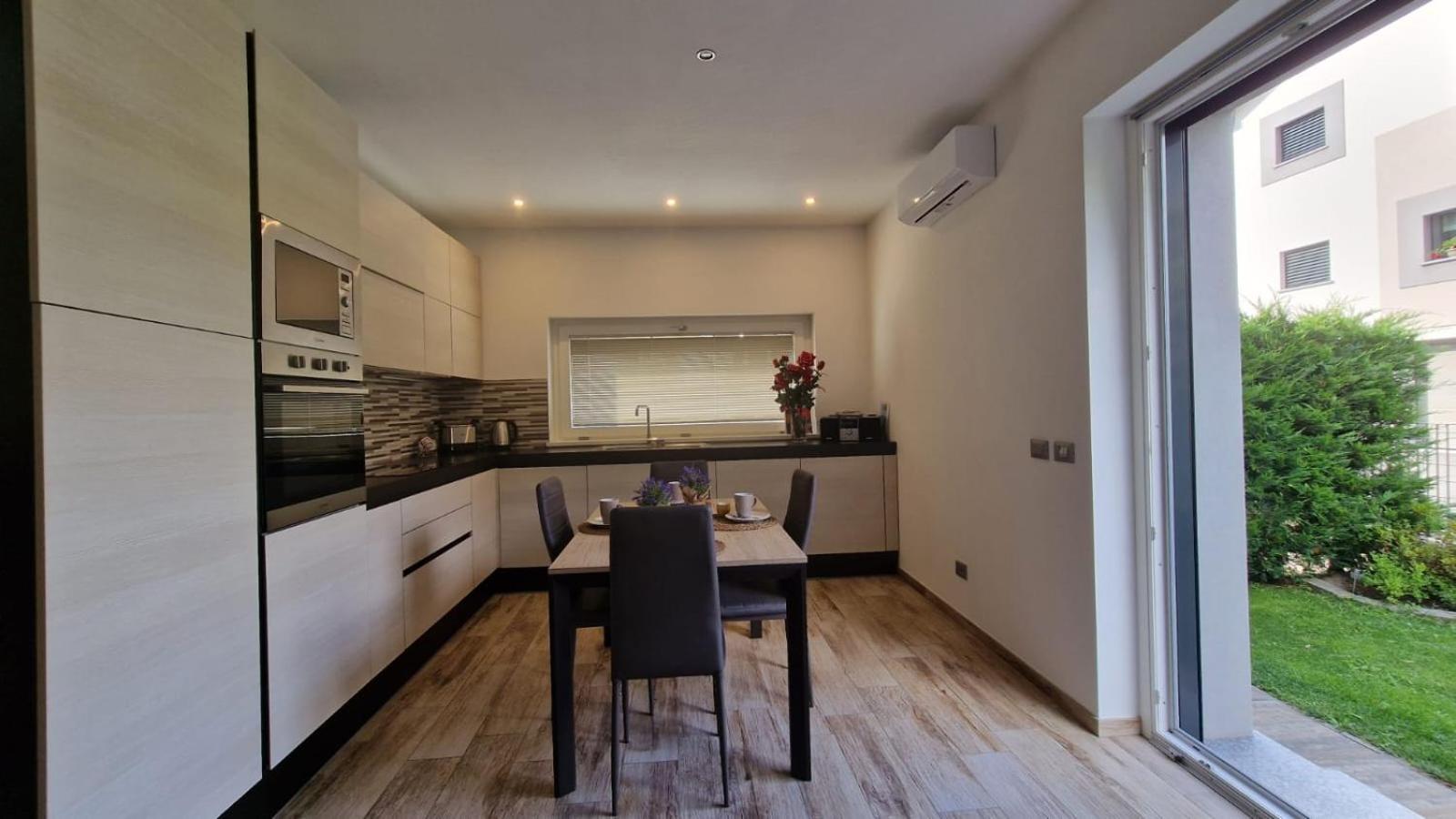 Casa Lina Tirano Apartment ภายนอก รูปภาพ