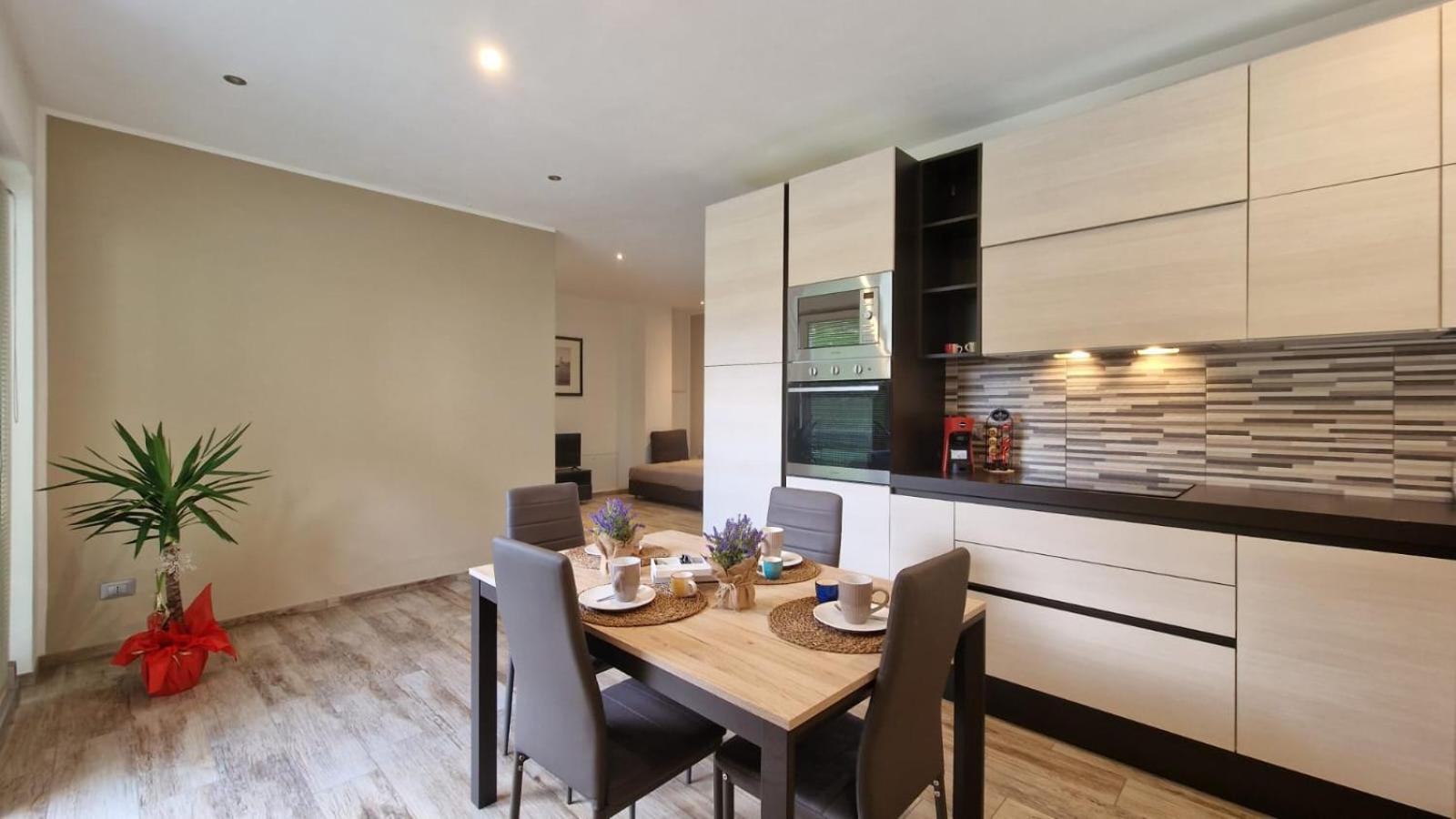 Casa Lina Tirano Apartment ภายนอก รูปภาพ